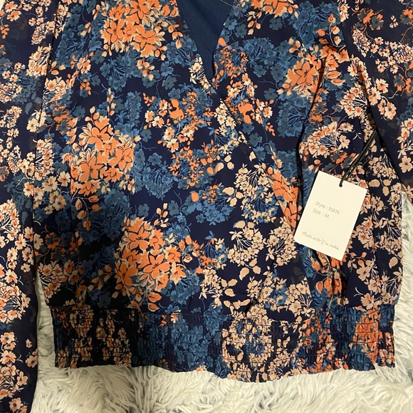 Floral twist front - Picture 3 of 4